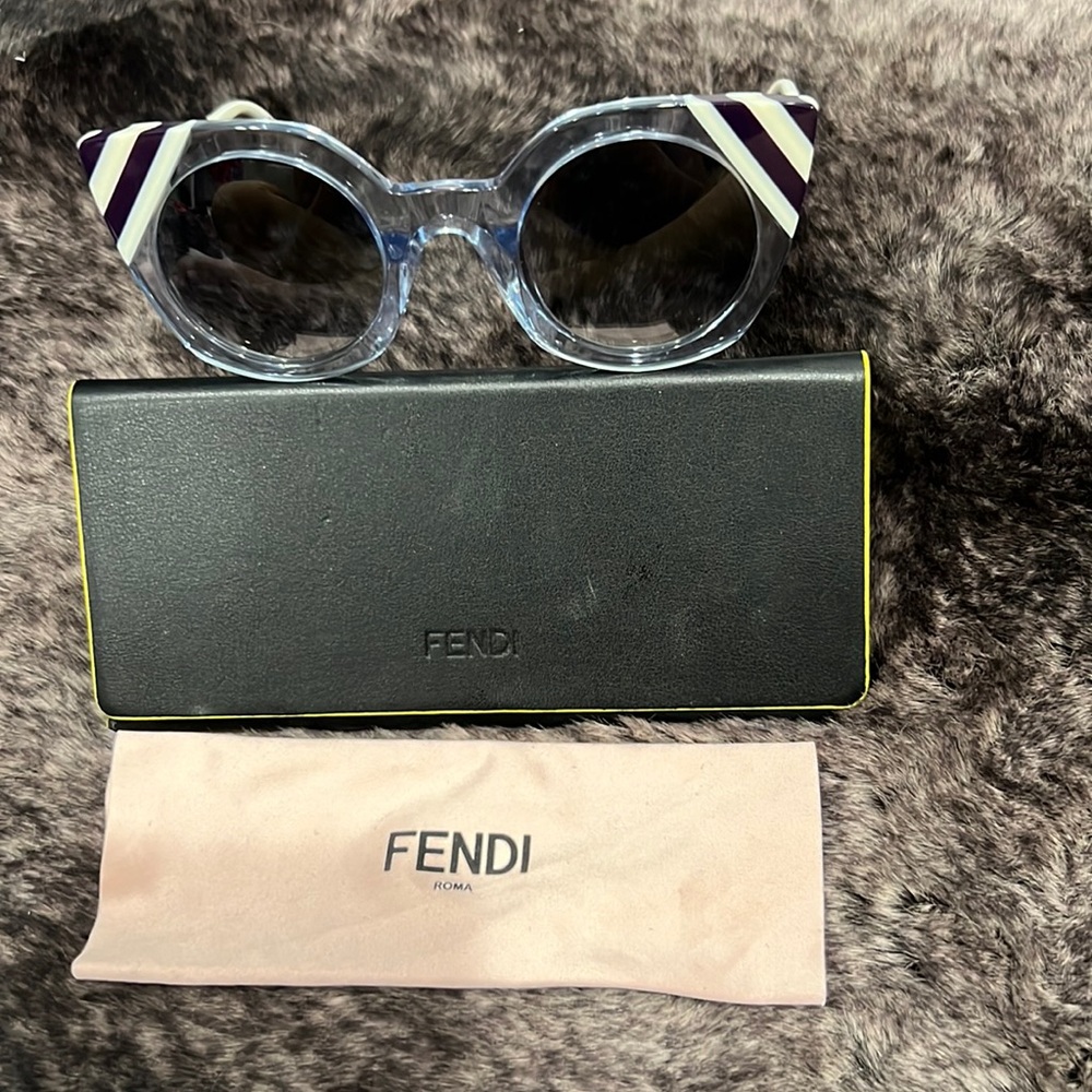 Fendi
Cat-Eye Gradient Sunglasses